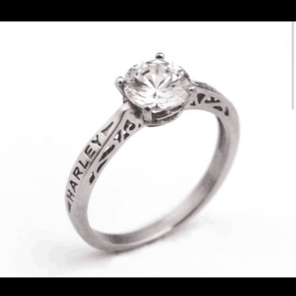 Limited!🔥Harley Diamond Womens ring - Picture 2 of 8